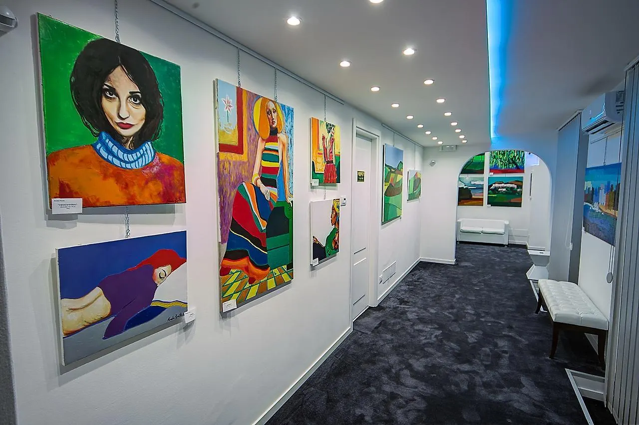 Palermo Gallery 2*,  איטליה