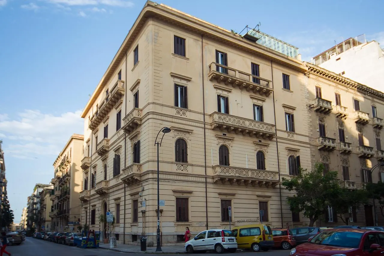 בית הארחה Palermo Gallery